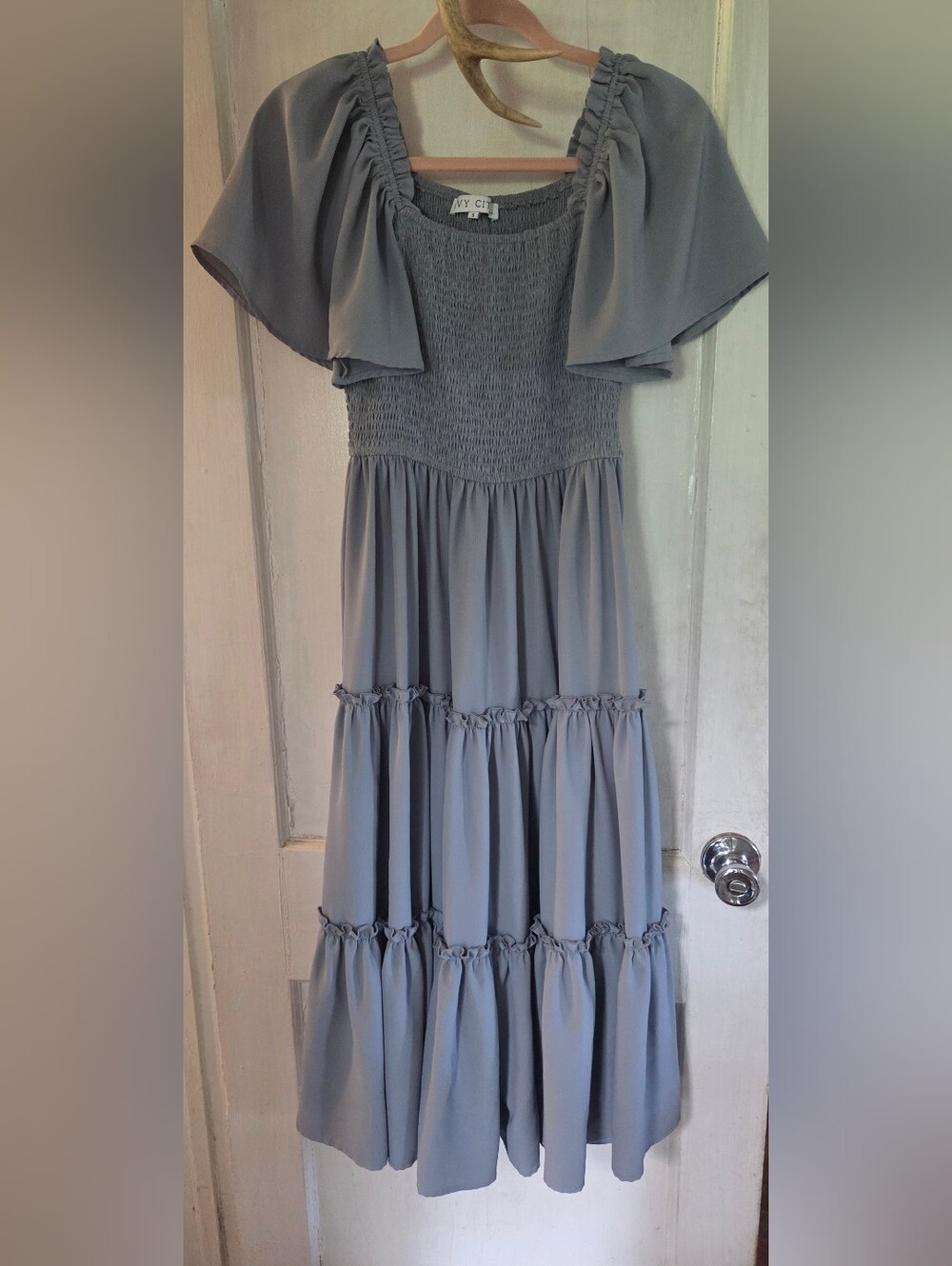 Ivy City Co Luna Midi Dress